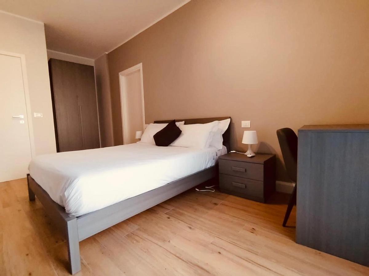 Hh Hermoso Housing Asti Esterno foto