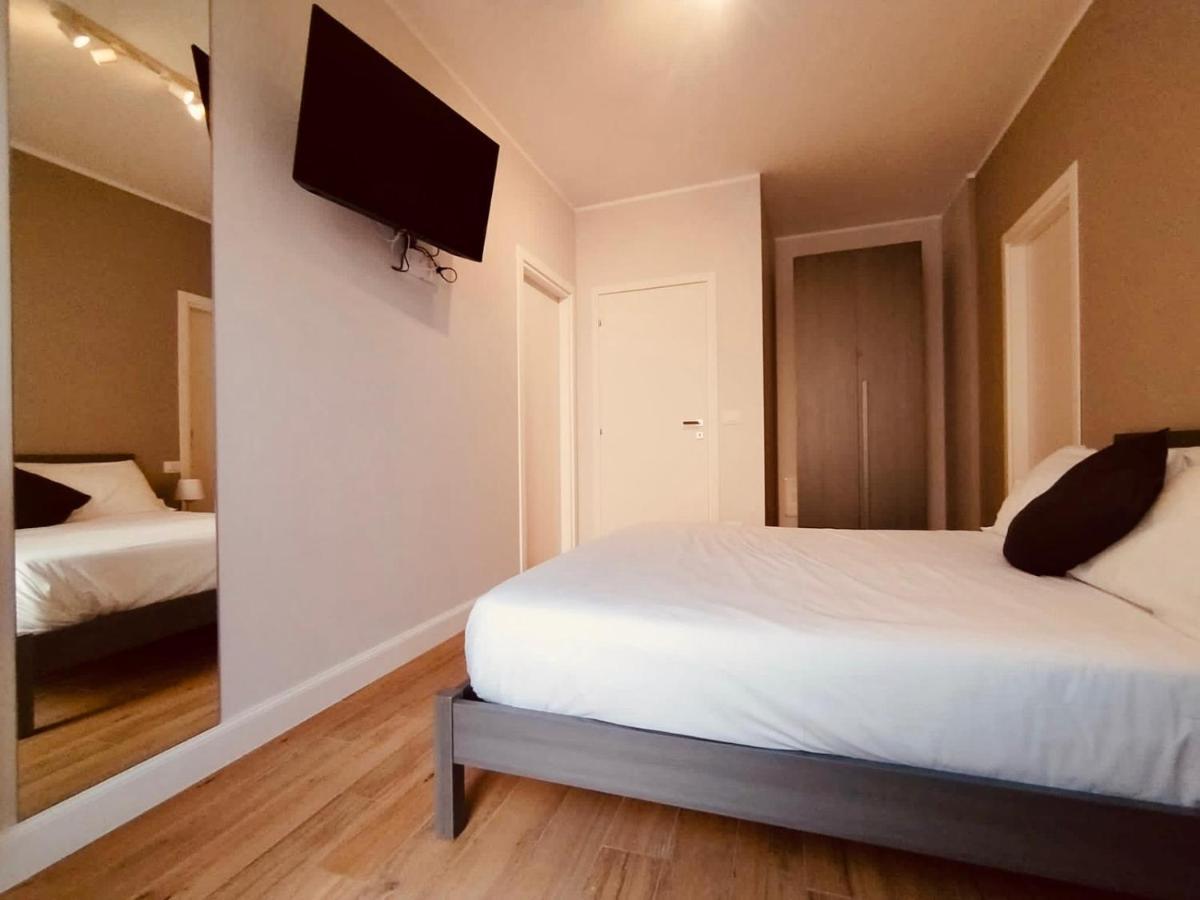Hh Hermoso Housing Asti Esterno foto