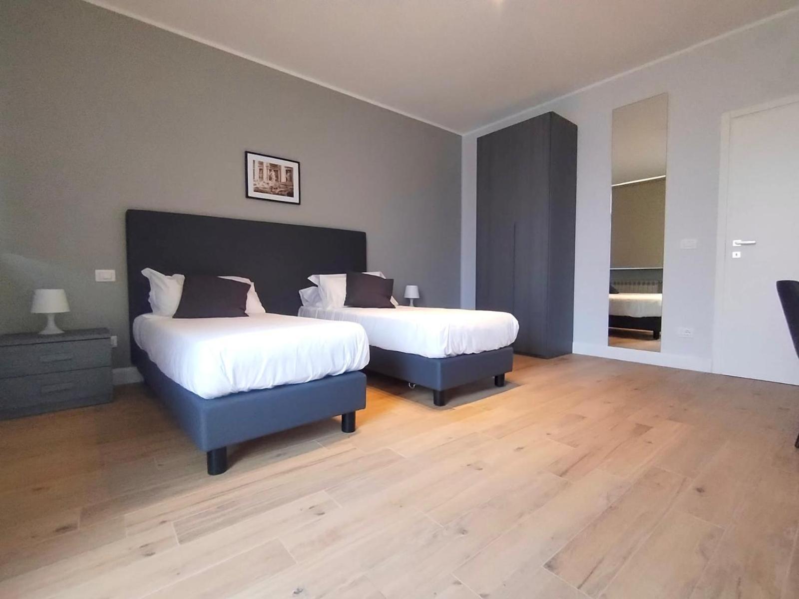 Hh Hermoso Housing Asti Esterno foto