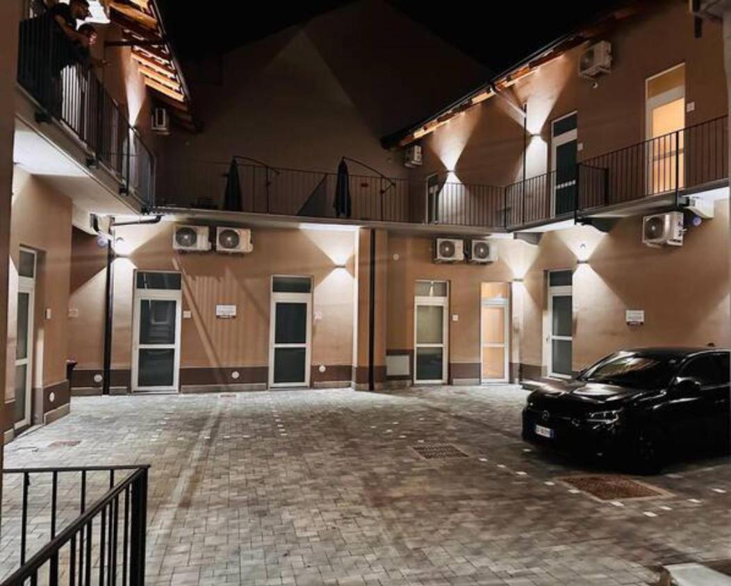 Hh Hermoso Housing Asti Esterno foto