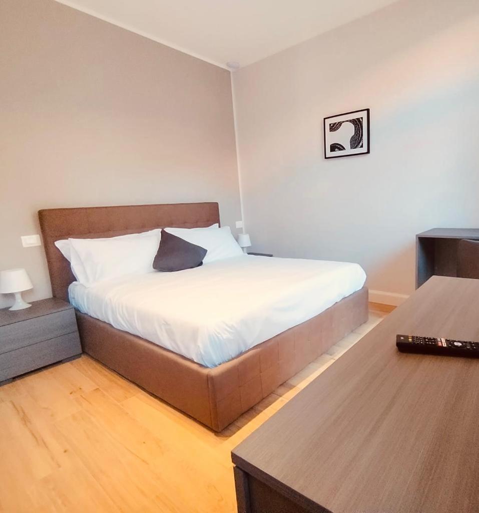 Hh Hermoso Housing Asti Esterno foto