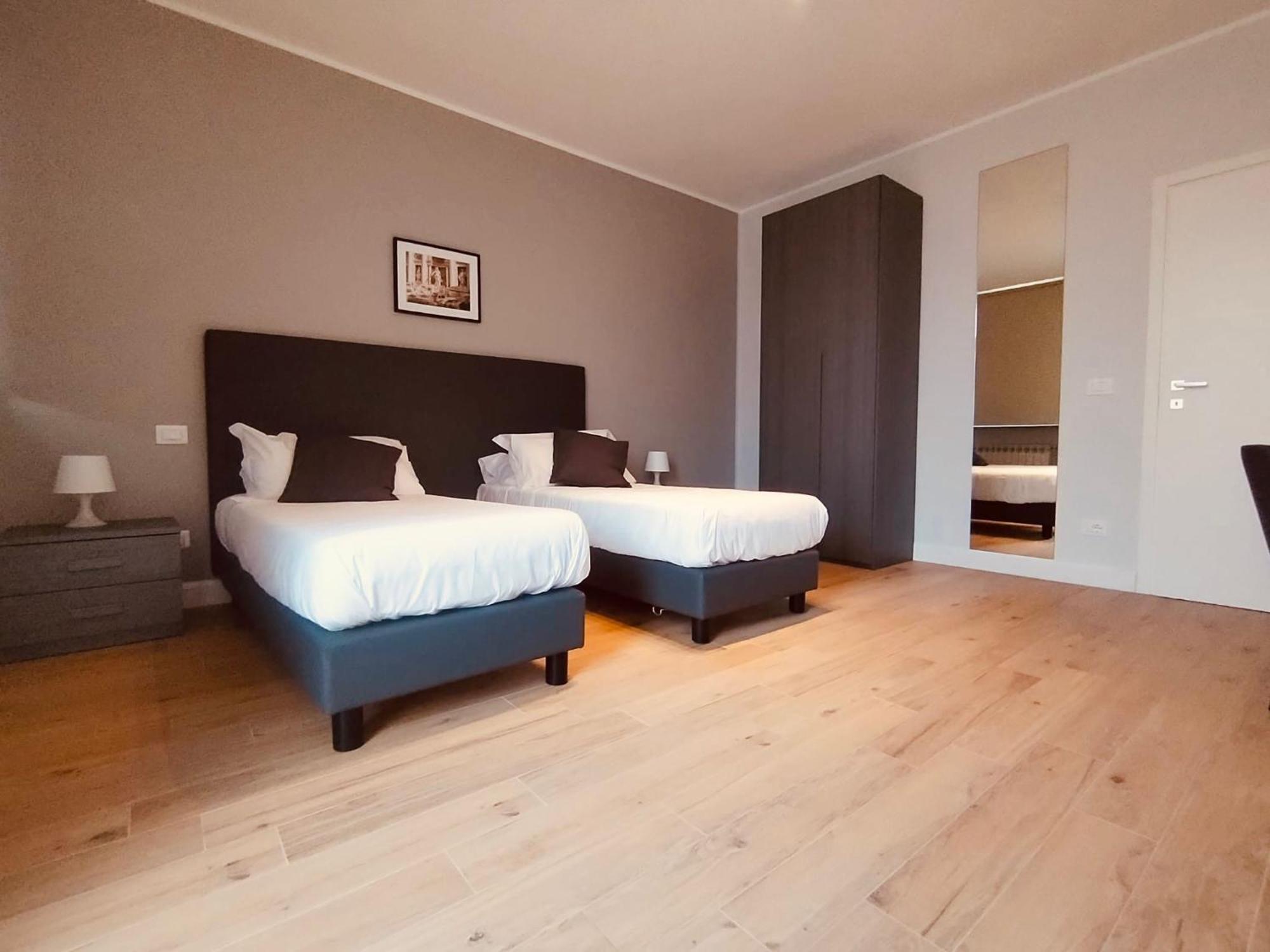 Hh Hermoso Housing Asti Esterno foto