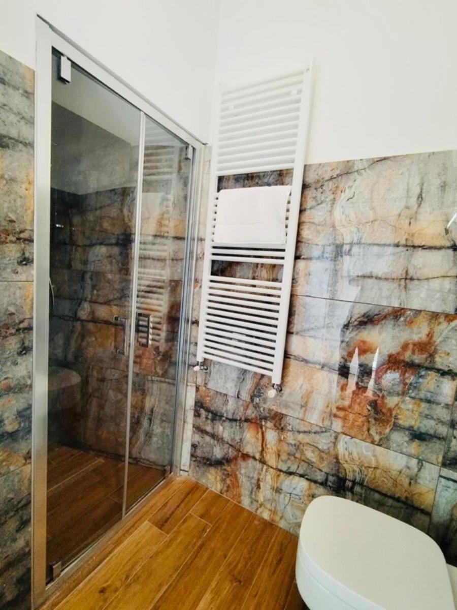 Hh Hermoso Housing Asti Esterno foto