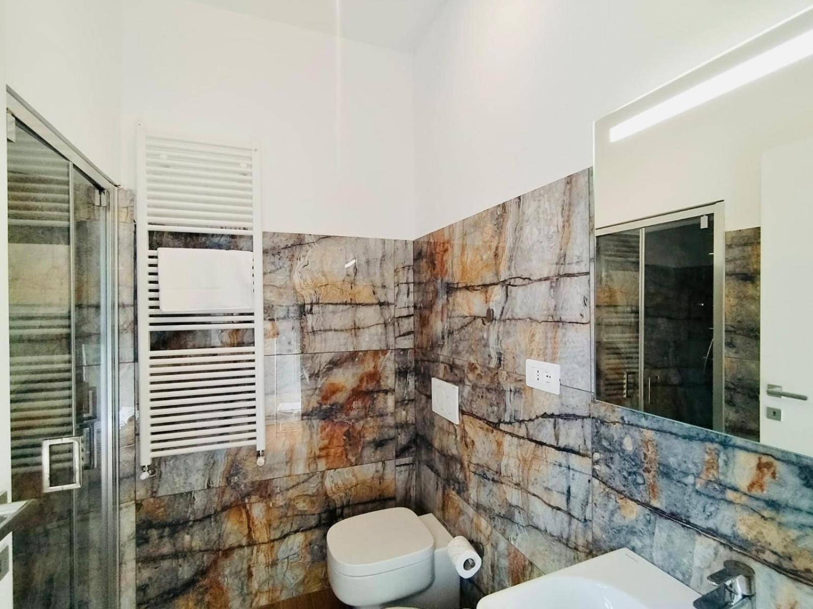 Hh Hermoso Housing Asti Esterno foto