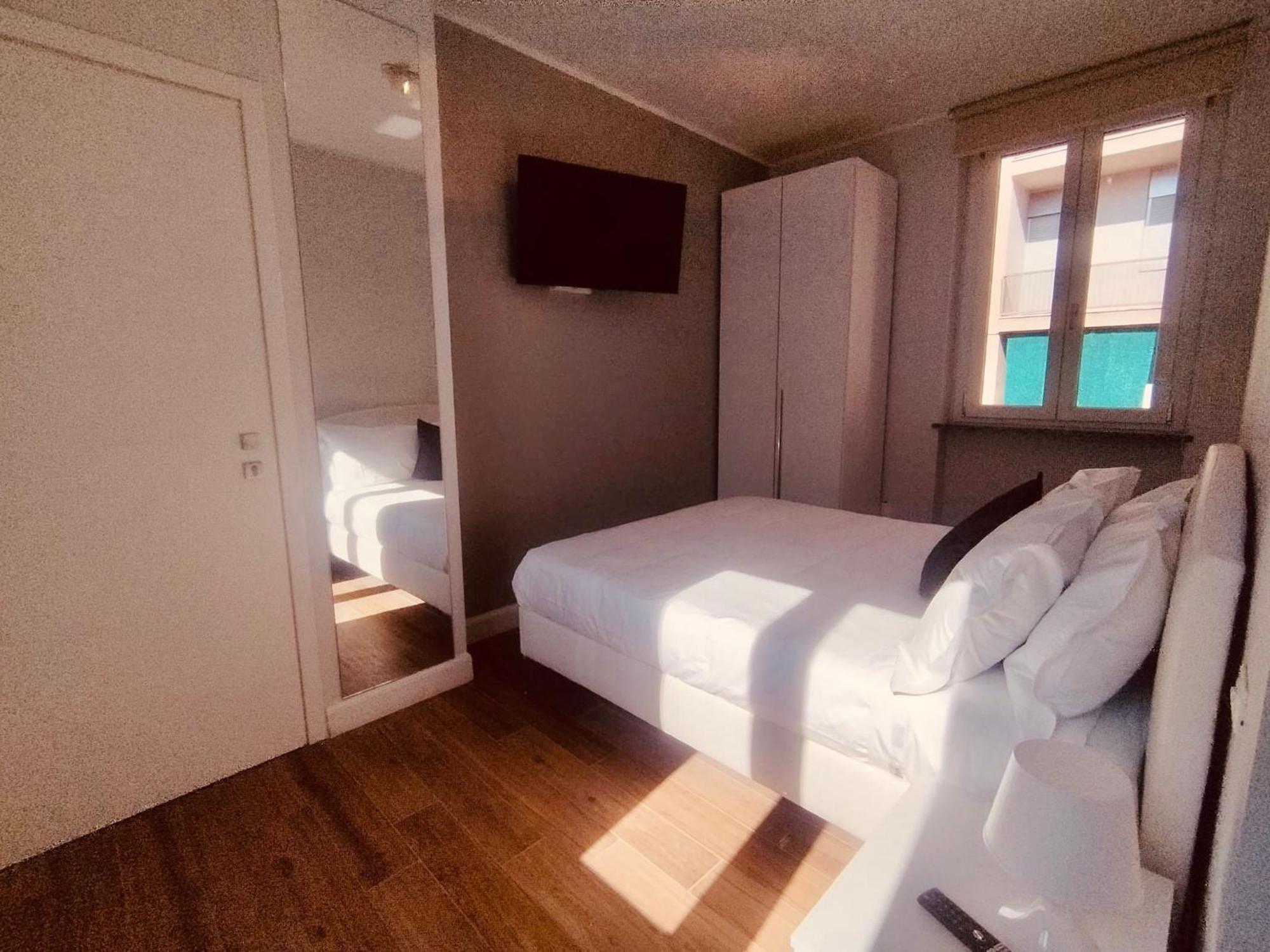 Hh Hermoso Housing Asti Esterno foto